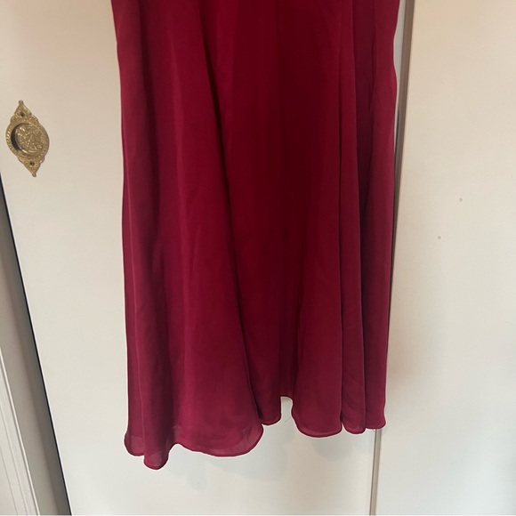 Fame And Partners Red Lace Trim Gown - Picture 6 of 7